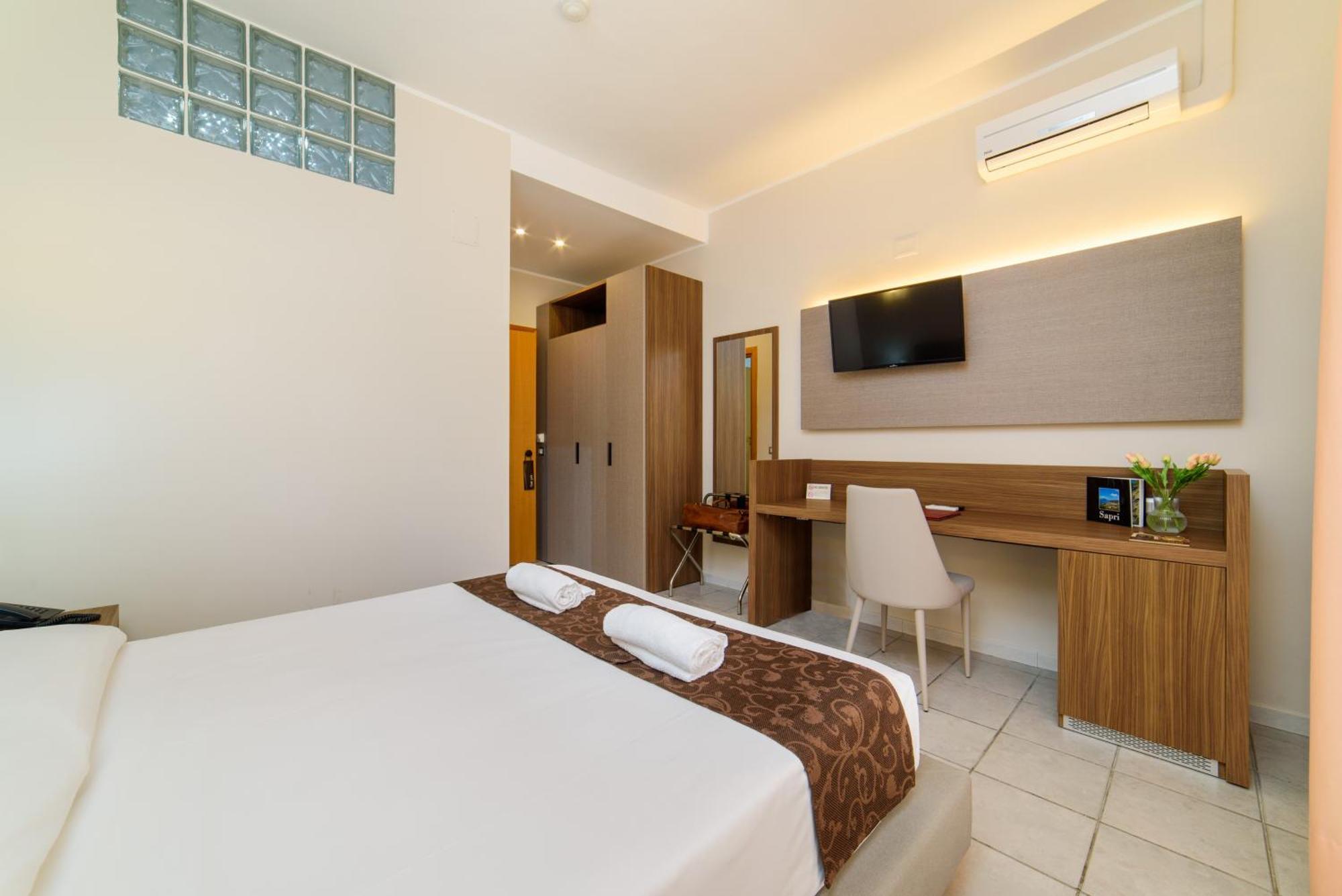 סאפרי Hotel Tirreno מראה חיצוני תמונה