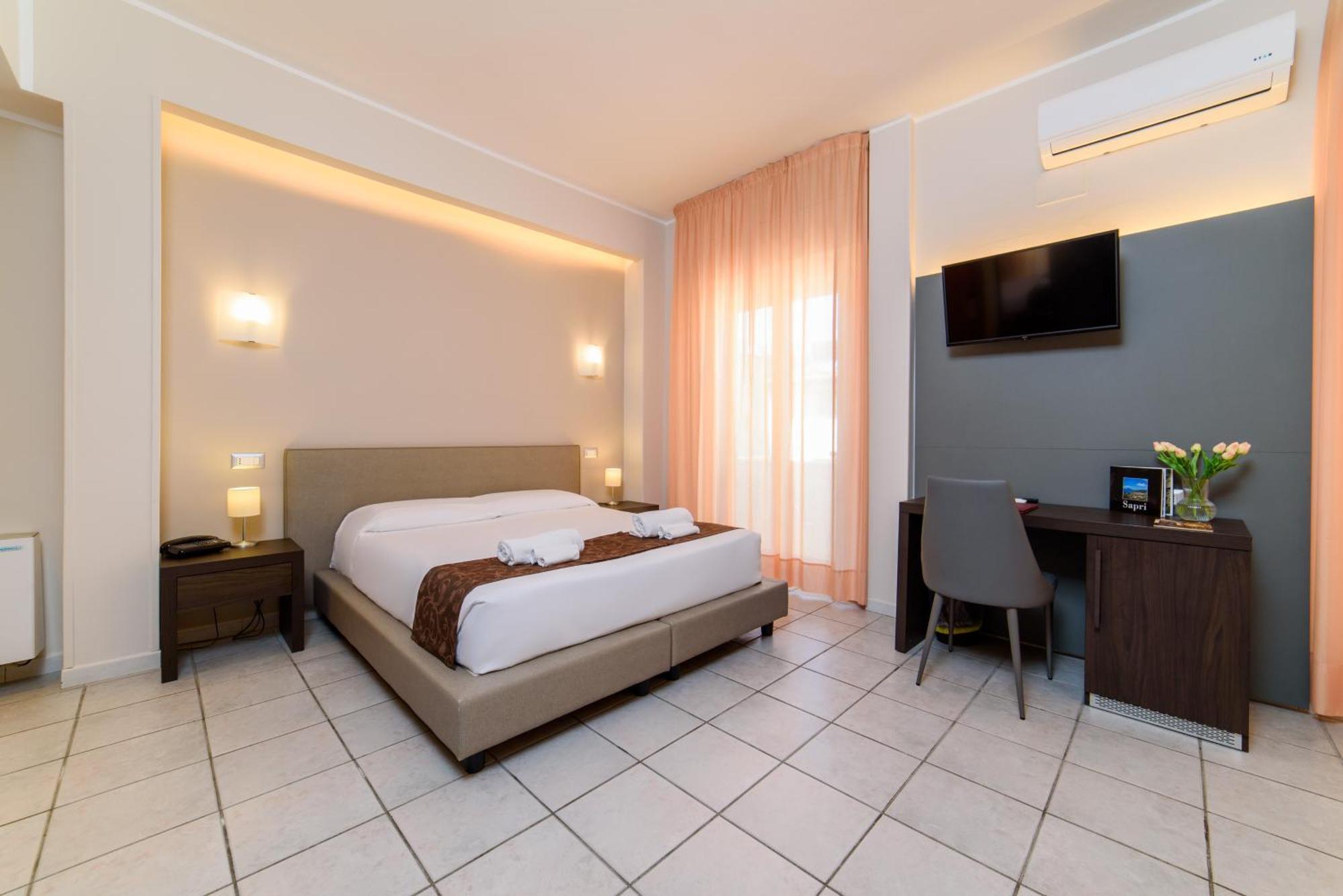 סאפרי Hotel Tirreno מראה חיצוני תמונה