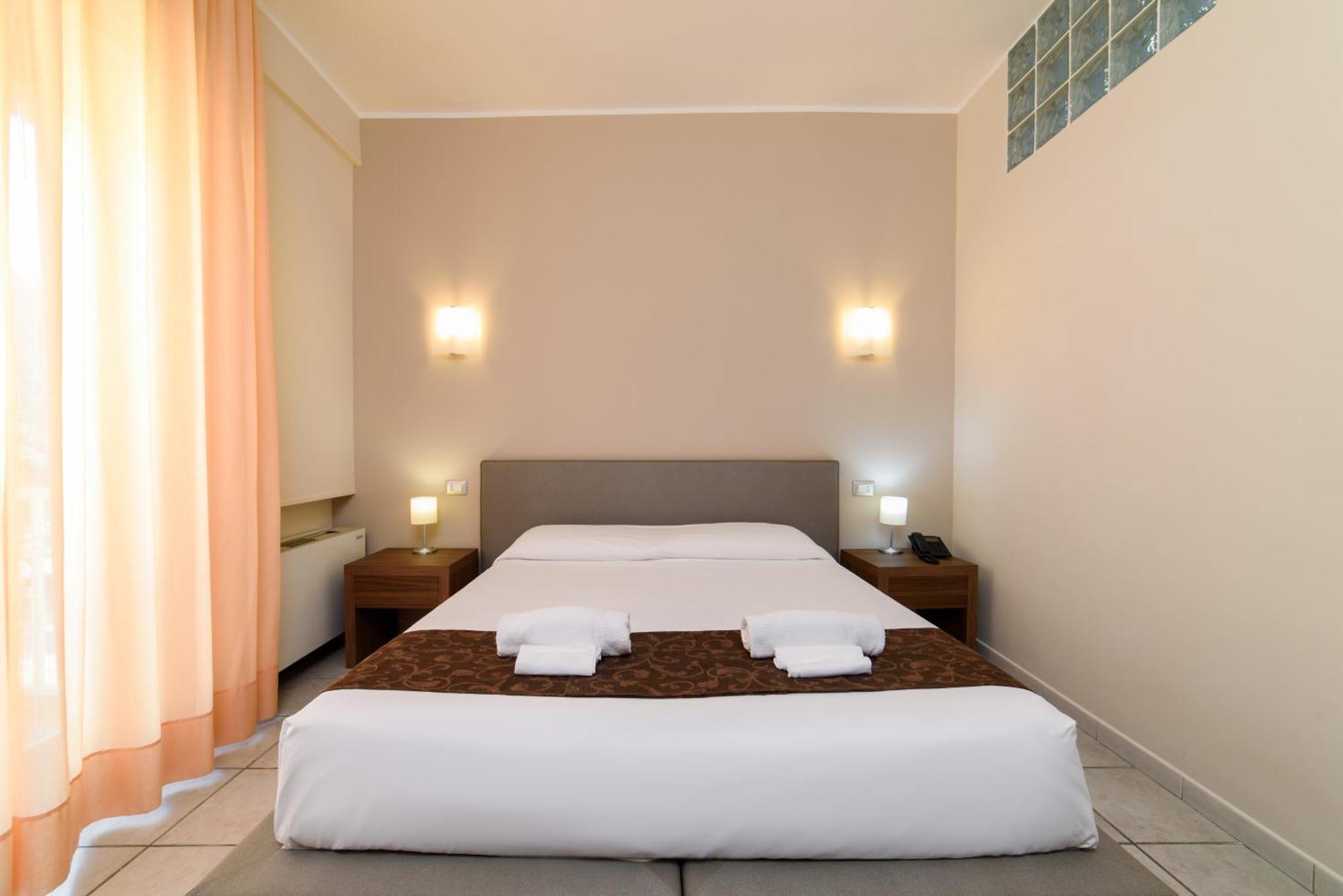 סאפרי Hotel Tirreno מראה חיצוני תמונה