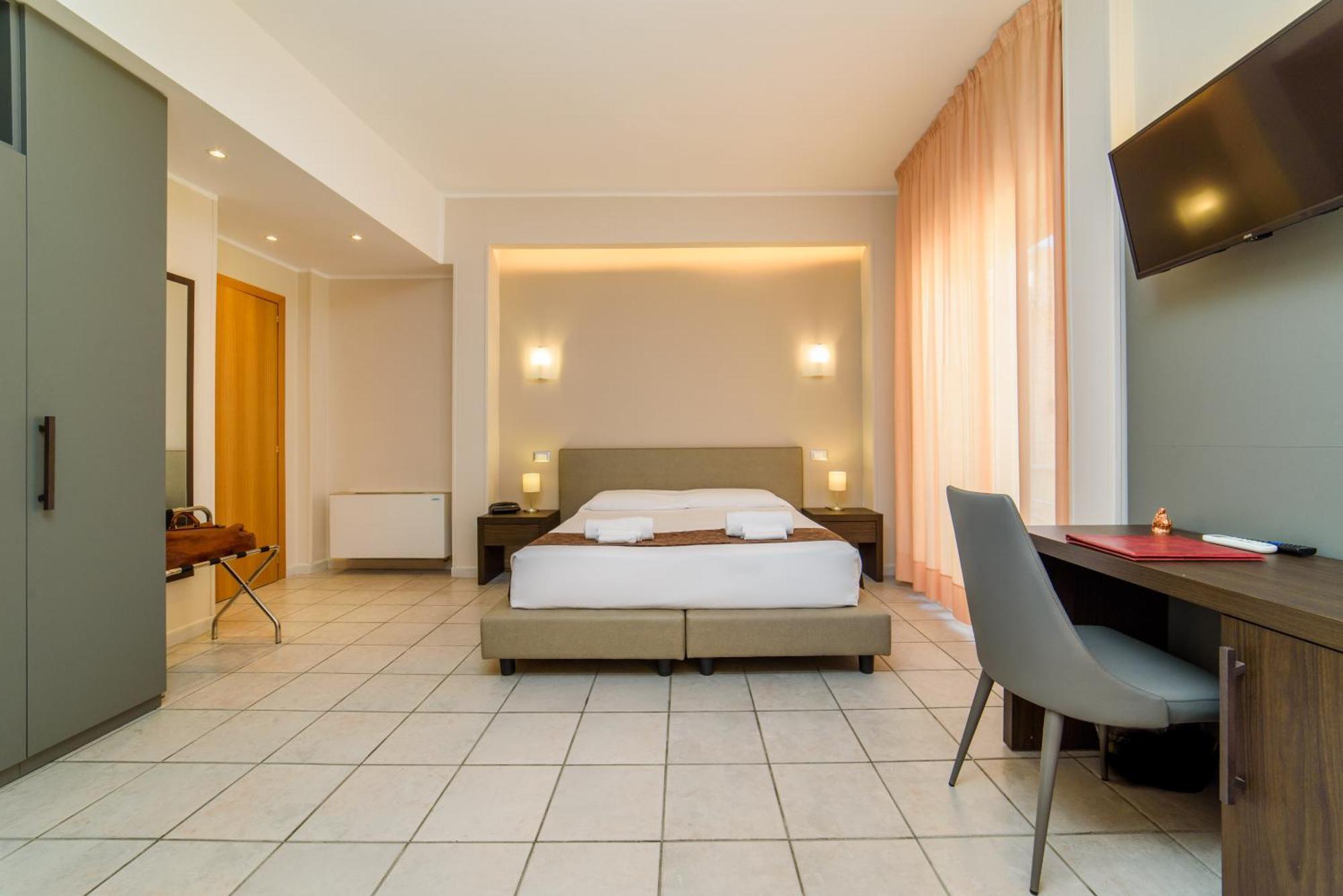 סאפרי Hotel Tirreno מראה חיצוני תמונה