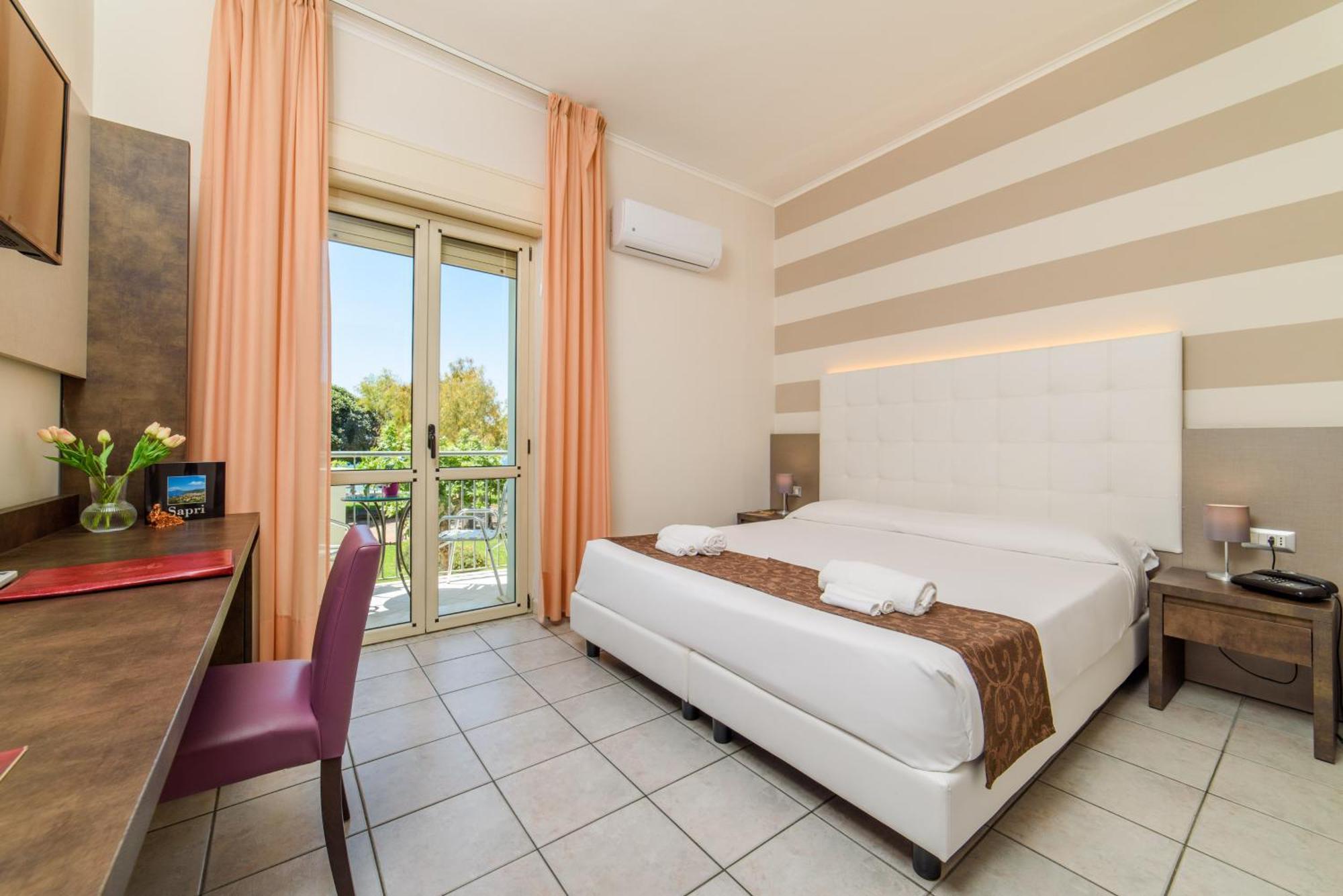 סאפרי Hotel Tirreno מראה חיצוני תמונה