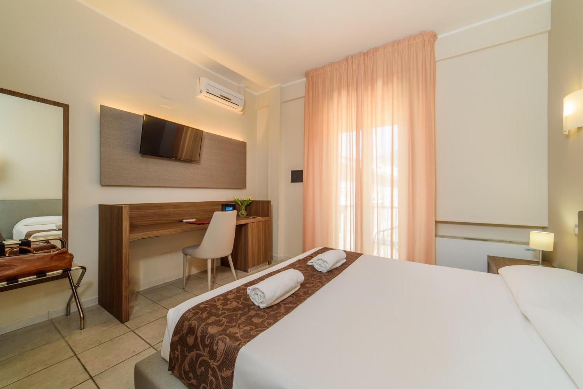 סאפרי Hotel Tirreno מראה חיצוני תמונה