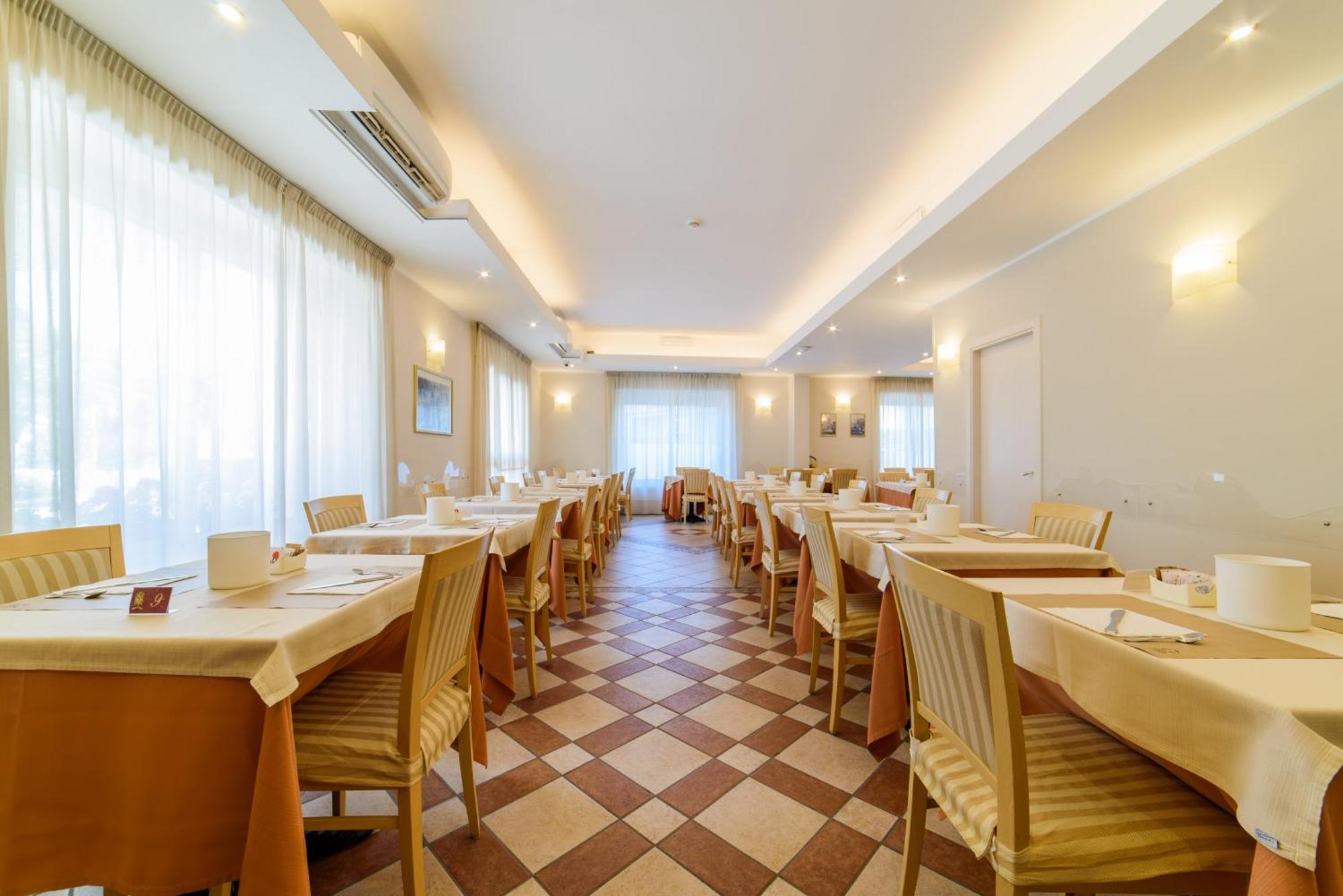 סאפרי Hotel Tirreno מראה חיצוני תמונה